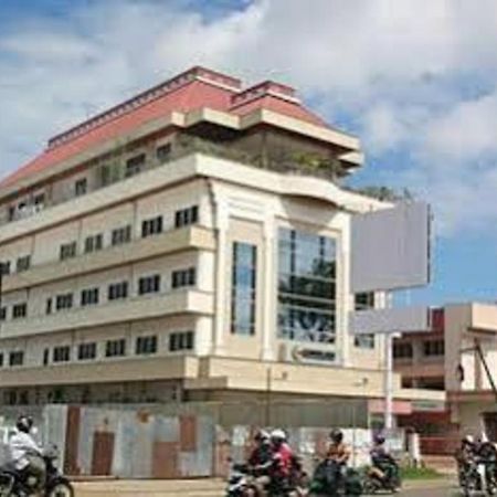 Hotel Kapuas Dharma Pontianak Bagian luar foto