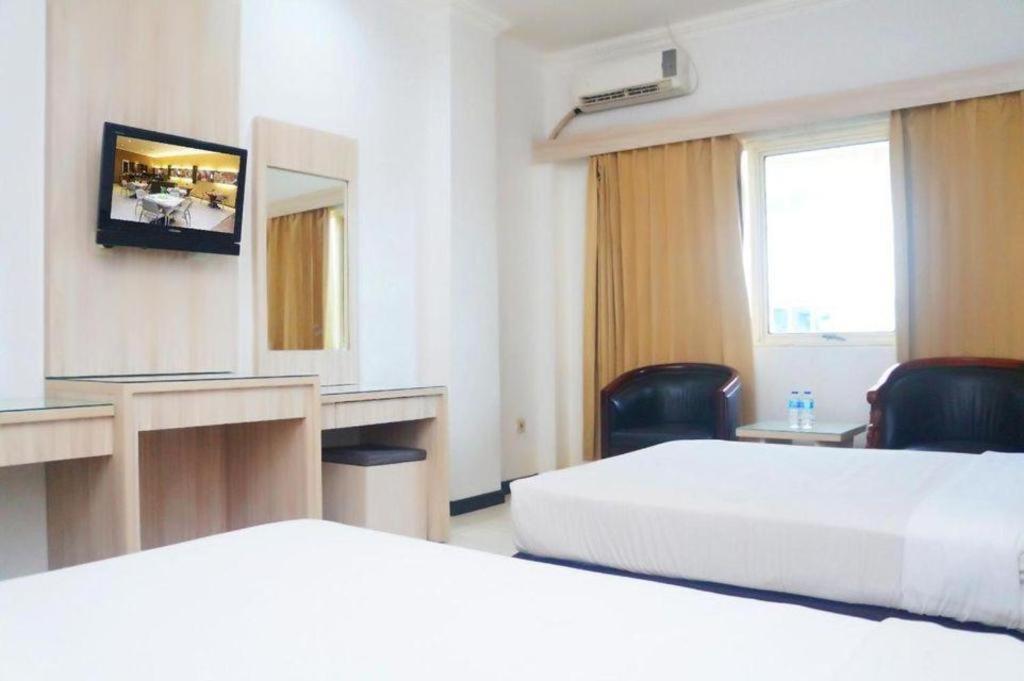 Hotel Kapuas Dharma Pontianak Bagian luar foto